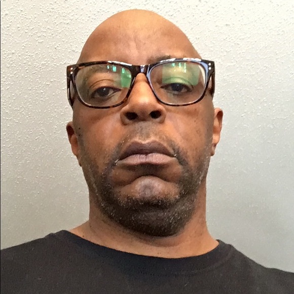 Profile Picture of Fredrick Walker (@fredrickwalk143) on Poshmark