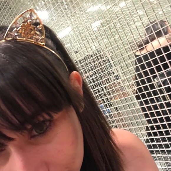 Profile Picture of Briseida Spacher (@kittymidnight13) on Poshmark