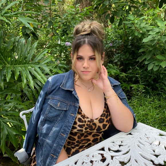 Profile Picture of Gretter Garcia (@gretterg) on Poshmark