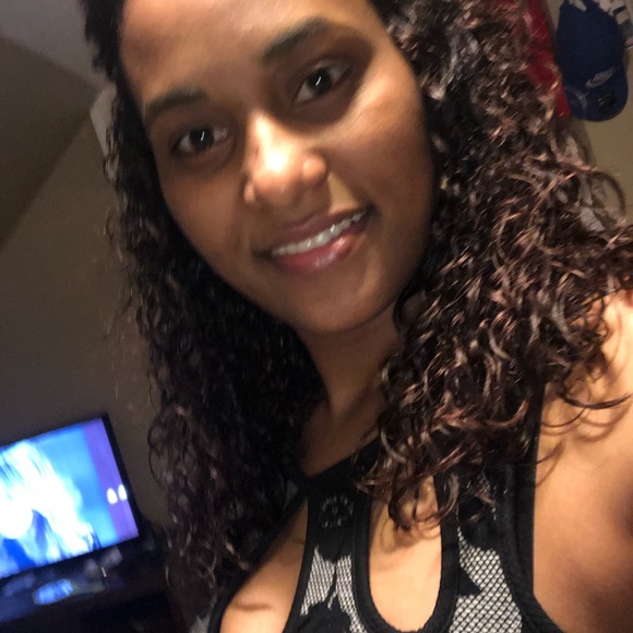 Profile Picture of Rosangela Mercedes (@rosangelamerced) on Poshmark