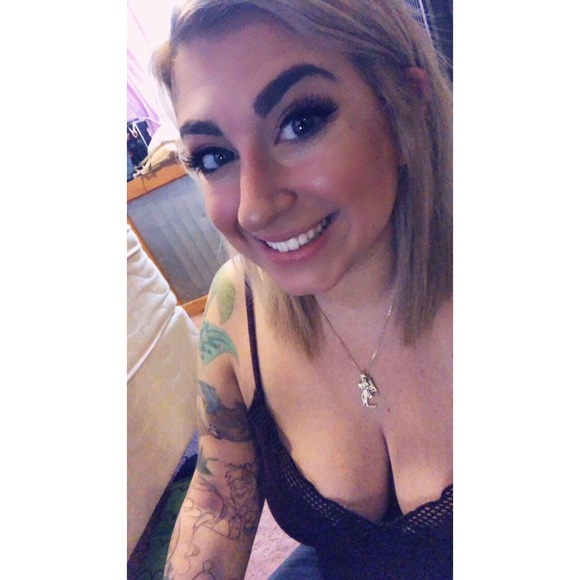 Profile Picture of Trisha Varallo (@pvarallo) on Poshmark