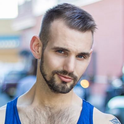 Profile Picture of Chris Harder (@HARDERburlesque) on Twitter