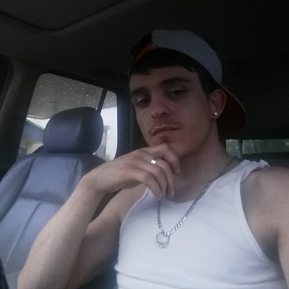 Profile Picture of Mikey Knowles (@miked1111) on Poshmark