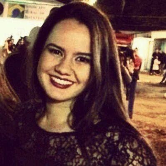Profile Picture of Larissa Lima (@larissalima041) on Poshmark