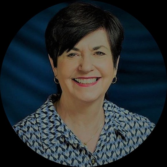 Profile Picture of Diane Stackwick (@dstackwick) on Poshmark