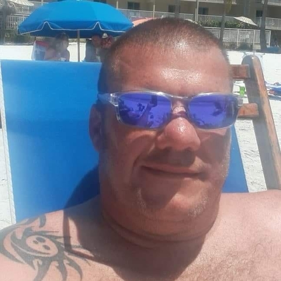 Profile Picture of Ryan Hedrick (@srhedrick78) on Poshmark