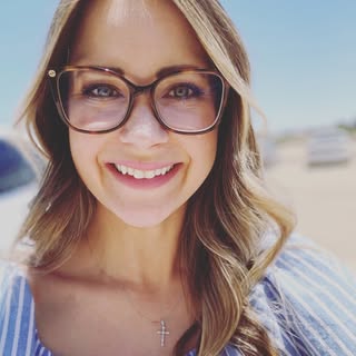 Profile Picture of Adrienne Manning (@adriennemanning) on Instagram