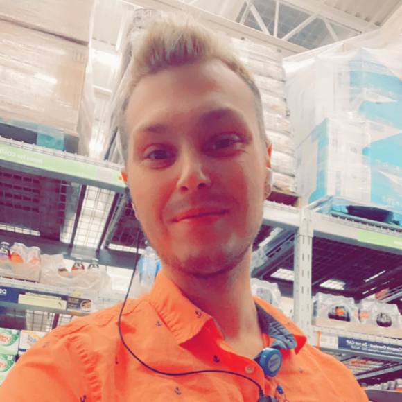 Profile Picture of Scott Sayer (@scott20144) on Poshmark