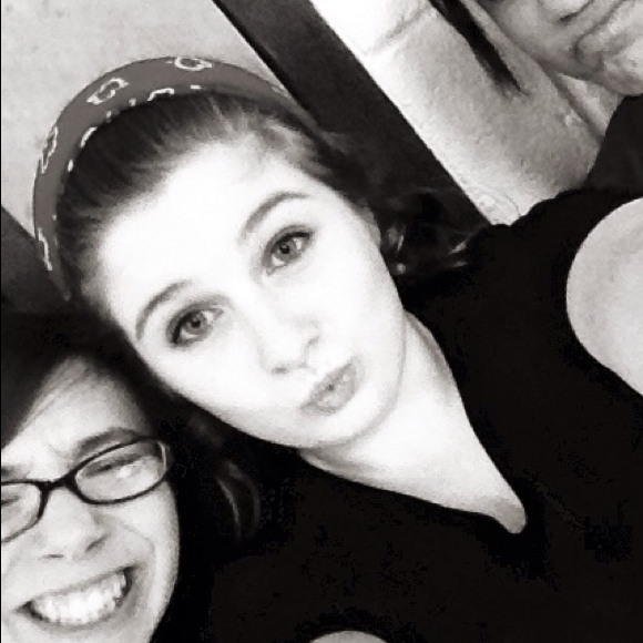 Erin Mcavey - Poshmark Profile Picture of Erin Mcavey (@mcerin99) on Poshmark