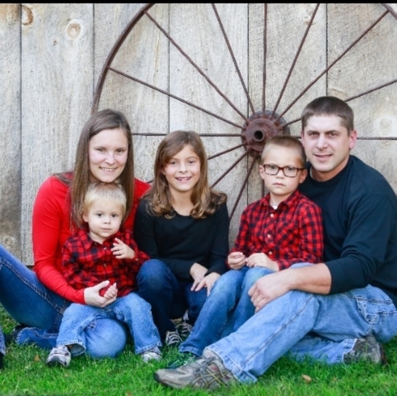 Profile Picture of Heather Marx (@rhmarx08) on Poshmark