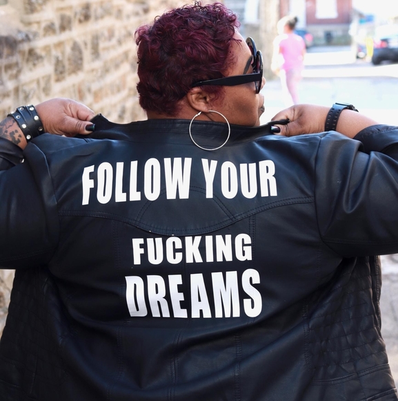 Profile Picture of Nikia Scott (@kiascott) on Poshmark