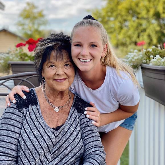 Profile Picture of Mikayla Boeder (@boeder23) on Poshmark