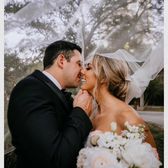 Kendall Burgess - Poshmark Profile Picture of Kendall Burgess (@kendallaburgess) on Poshmark