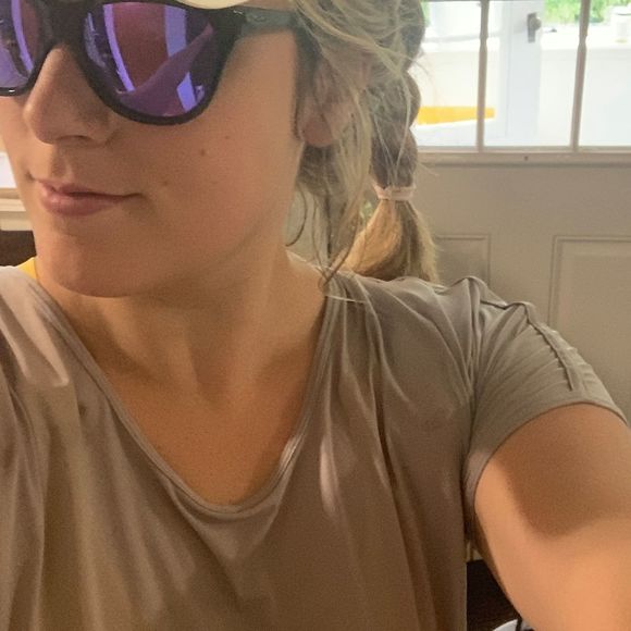Profile Picture of Michelle Gimbar (@mg_rd) on Poshmark