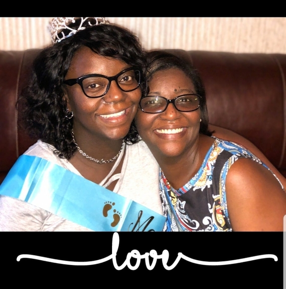 Profile Picture of Jessica Goethie-bacon (@jbacon217) on Poshmark