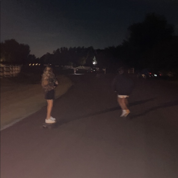 Sage Perry - Poshmark Profile Picture of Sage Perry (@sage_perry) on Poshmark