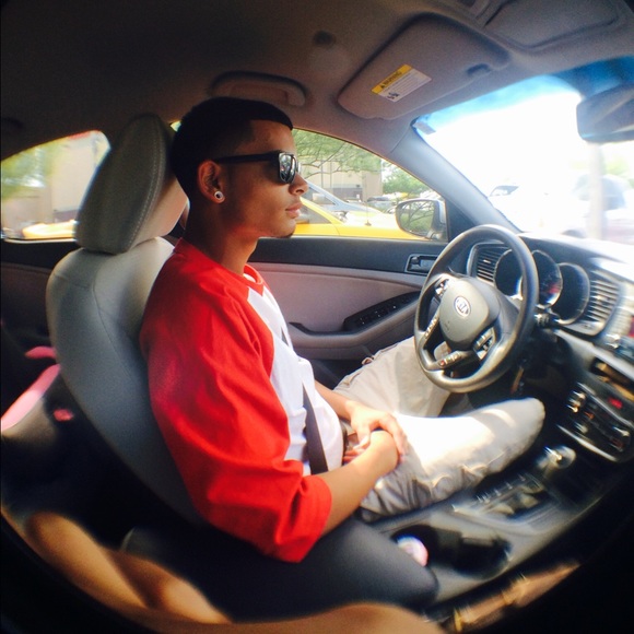 Profile Picture of Mario Chavira (@marioc) on Poshmark