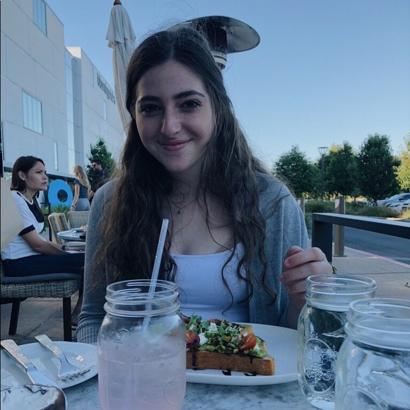Profile Picture of Michal Goldstein (@michalgoldstein) on Poshmark