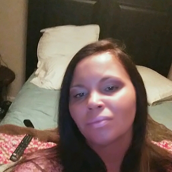 Profile Picture of Cathy Blindt (@kyra2005) on Poshmark