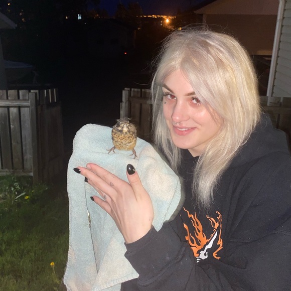 Profile Picture of Britany Vallis (@britanyvallis) on Poshmark