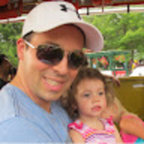 Profile Picture of Simon Fraser (@slfraser01) on Poshmark