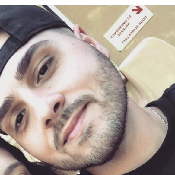 Profile Picture of Paul Perrotta (@delslowww) on Poshmark