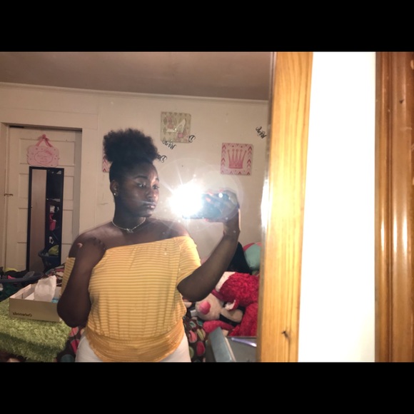 Profile Picture of Myesha Goodley (@myeshagoodley) on Poshmark