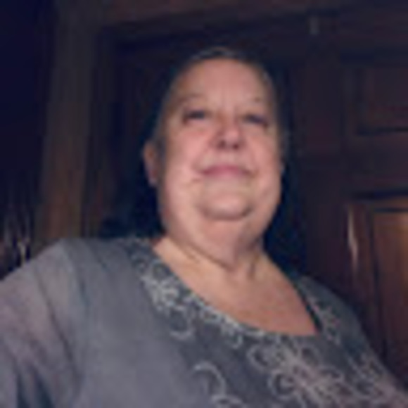Profile Picture of Ivy Walker (@ivywalker733) on Poshmark