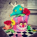 Profile Picture of Vicki Skoulogenis (@vickilittlecakes) on Instagram