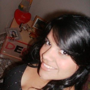 Profile Picture of Deborah Vasconcelos (@bynhas) on Myspace