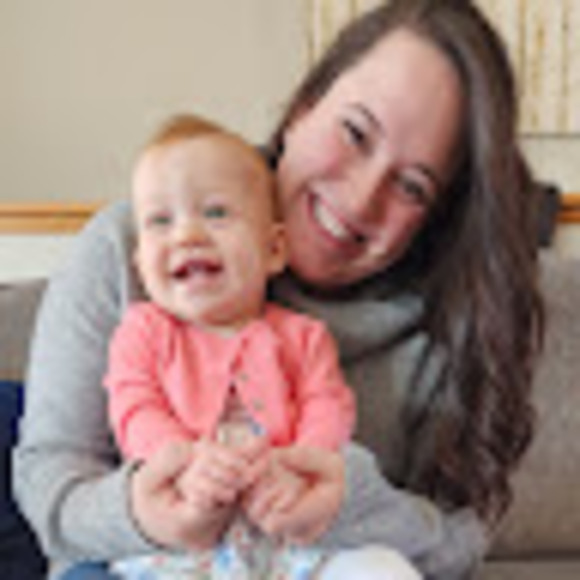 Profile Picture of Jessica Evertsen (@jesevertsen) on Poshmark
