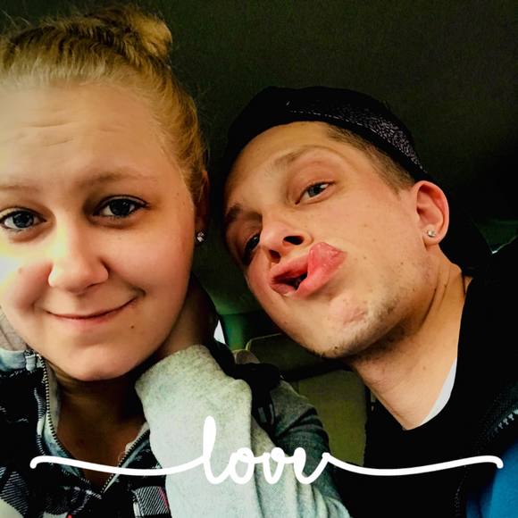 Kayla Bilodeau - Poshmark Profile Picture of Kayla Bilodeau (@kaylabilodeau) on Poshmark