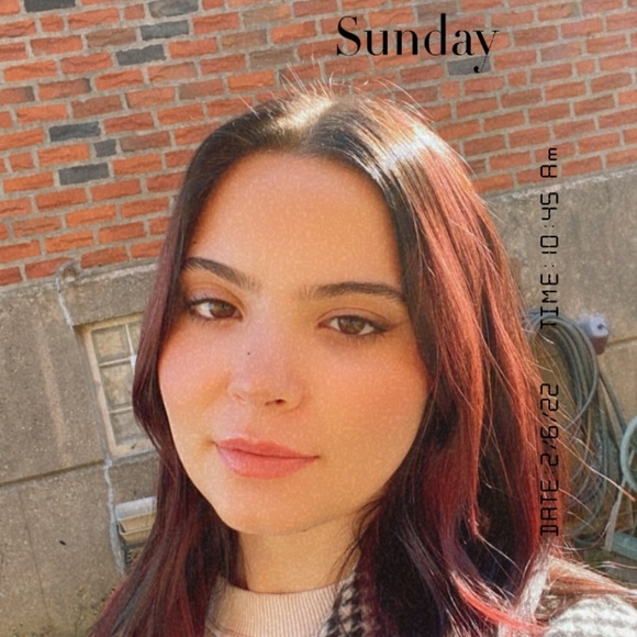 Profile Picture of Bianca Santos (@beescloset02) on Poshmark