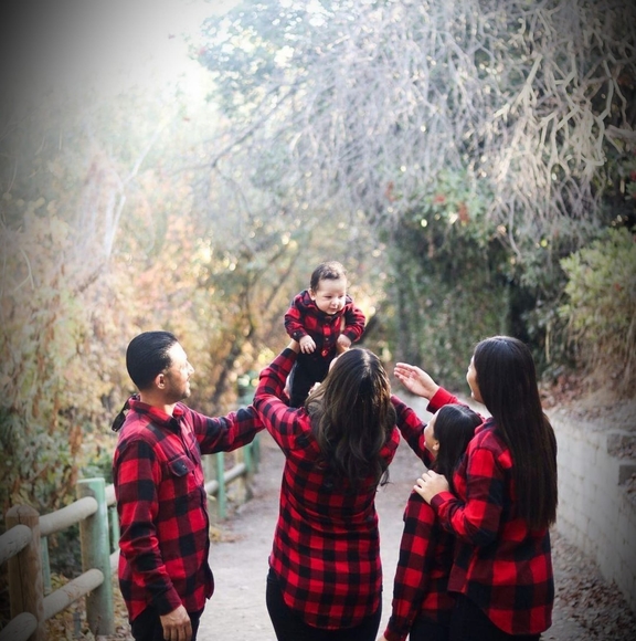 Profile Picture of Nery Nery (@corralesnereida) on Poshmark