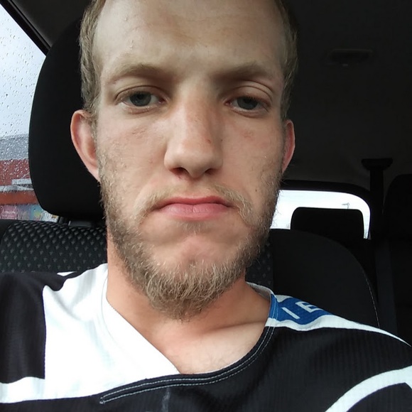 Profile Picture of Nathan Zwicky (@zwickynathan190) on Poshmark