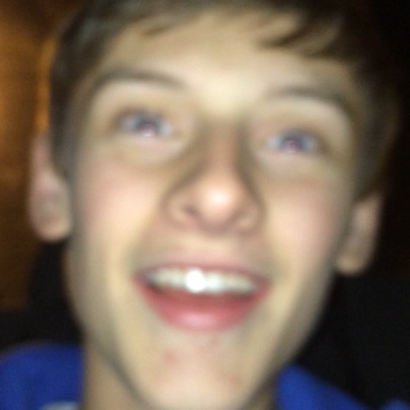 Profile Picture of Andrew Plante (@andrew64532) on Poshmark