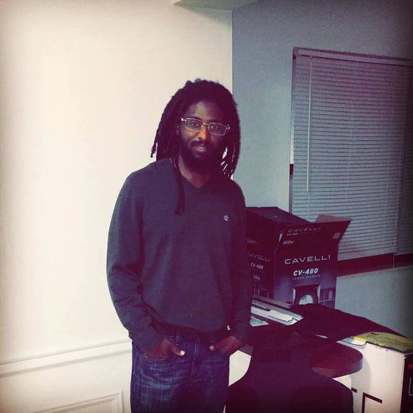 Profile Picture of Alton Bell (@belldavie28) on Poshmark