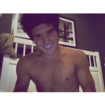 Profile Picture of Kyle Huntley (@kylehuntley) on Twitter