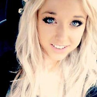 Profile Picture of Alice Denis (@AliceOMGRogel) on Twitter