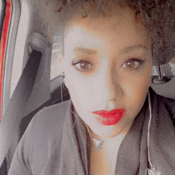 Rosiah Garbo - Poshmark Profile Picture of Rosiah Garbo (@rosiahg) on Poshmark