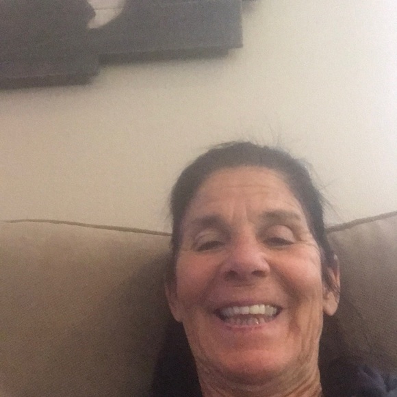 Profile Picture of Trish Murray (@trishclair) on Poshmark