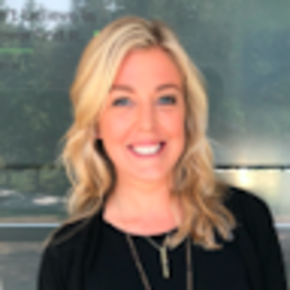 Profile Picture of Megan Piccininni (@meganpiccininni) on Poshmark