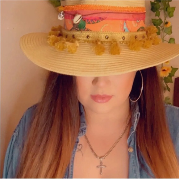 Profile Picture of Tiburcia Eumelia (@tibueume81133) on Poshmark