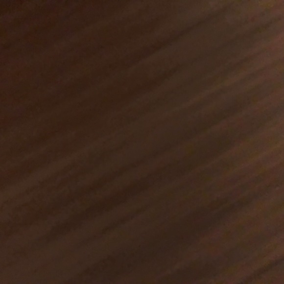 Profile Picture of Amanda Kuhn (@abk50021) on Poshmark