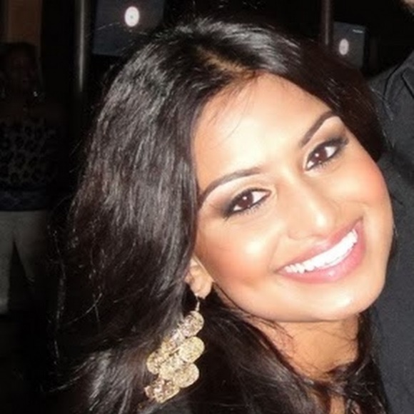 Profile Photo of Jennifer Chacko (@jenniferchacko7) on Poshmark