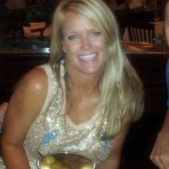 Tara Griffis - Poshmark Profile Picture of Tara Griffis (@griffist) on Poshmark