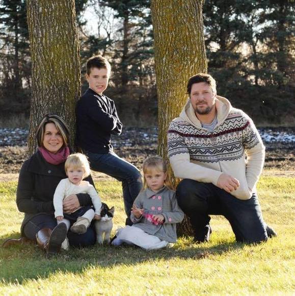 Profile Picture of Tracey Salamondra (@tsalamondra) on Poshmark