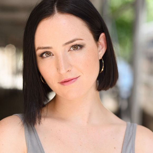 Profile Picture of Taylor Alden (@taaaayro) on Poshmark