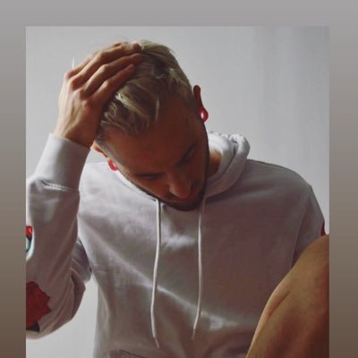 Profile Picture of Il Driver 🚬 (@BuratiDylan) on Twitter