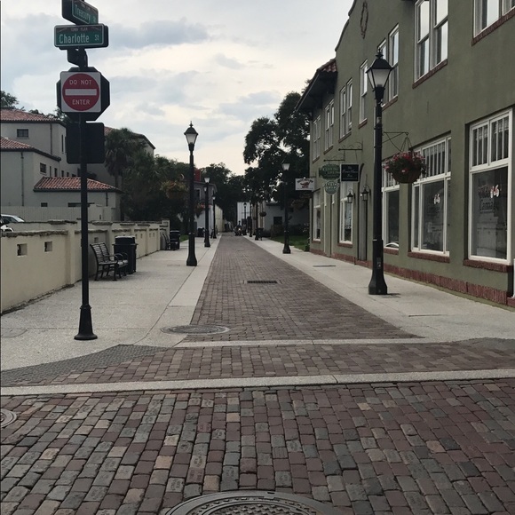 Profile Picture of Doris Granados (@doristg) on Poshmark